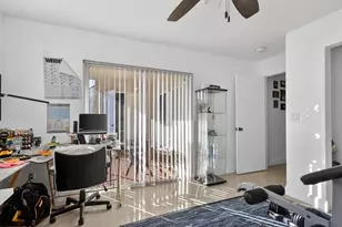 18840 NW 57th Ave, Hialeah, FL 33015 - Photo 37