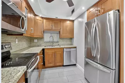 830 S Hollybrook Dr, Unit #310, Pembroke Pines, FL 33025 - Photo 1
