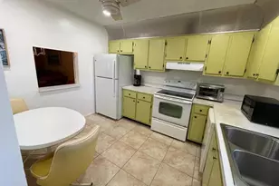 127 Amherst Ln, Lake Worth, FL 33467 - Photo 7