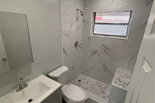 268 NE 41st St, Oakland Park, FL 33334 - Photo 9