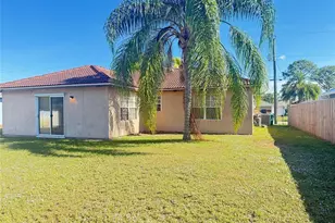 124 SW Klee Cir, Port Saint Lucie, FL 34953 - Photo 3