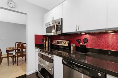 1940 NE 2nd Ave, Unit #J218, Wilton Manors, FL 33305 - Photo 13