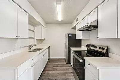 913 SE 8th St, Stuart, FL 34994 - Photo 13