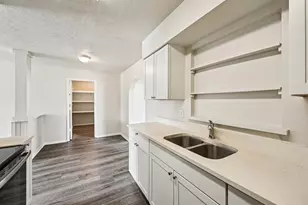 913 SE 8th St, Stuart, FL 34994 - Photo 11