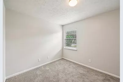 913 SE 8th St, Stuart, FL 34994 - Photo 17