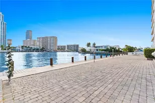 121 Golden Isles Dr, Hallandale Beach, FL 33009 - Photo 13