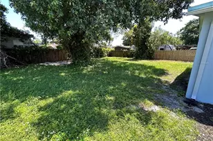 5950 NW 42nd Ave, Lauderdale Lakes, FL 33319 - Photo 11