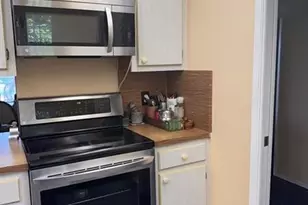 565 Oaks Ln, Pompano Beach, FL 33069 - Photo 3