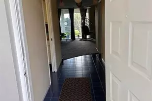 565 Oaks Ln, Pompano Beach, FL 33069 - Photo 7