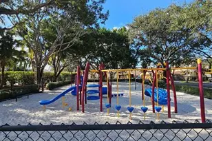 1498 Barcelona Way, Weston, FL 33327 - Photo 7