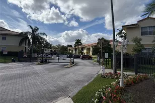 1253 SW 46th Ave, Pompano Beach, FL 33069 - Photo 11