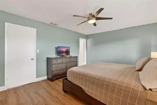 2124 NE 9th Ave, Wilton Manors, FL 33305 - Photo 21