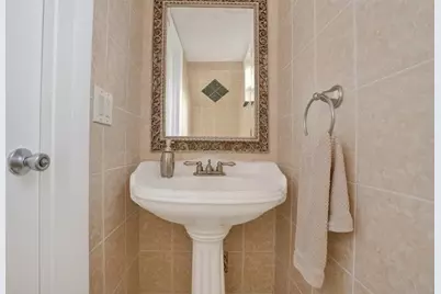 2124 NE 9th Ave, Unit #2124, Wilton Manors, FL 33305 - Photo 13