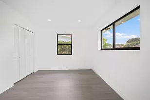 699 NE 40th St, Oakland Park, FL 33334 - Photo 21