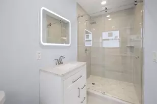 699 NE 40th St, Oakland Park, FL 33334 - Photo 19