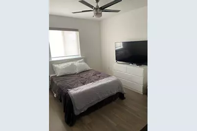 20439 NW 9th Ct, Miami, FL 33169 - Photo 17