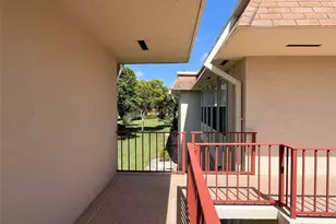 212 Oxford 400, West Palm Beach, FL 33417 - Photo 19