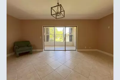 212  Oxford 400, Unit #212, West Palm Beach, FL 33417 - Photo 7