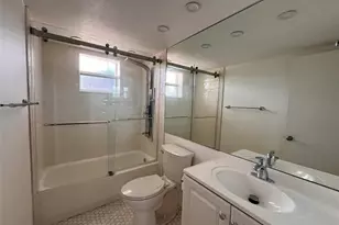 212 Oxford 400, West Palm Beach, FL 33417 - Photo 11