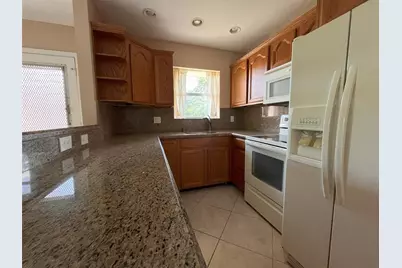 212  Oxford 400, Unit #212, West Palm Beach, FL 33417 - Photo 9