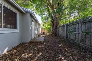 3109 SE Amherst St, Stuart, FL 34997 - Photo 13