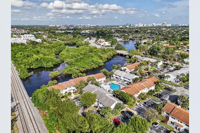 1921 NE 15th Ave, Fort Lauderdale, FL 33305 - Photo 9