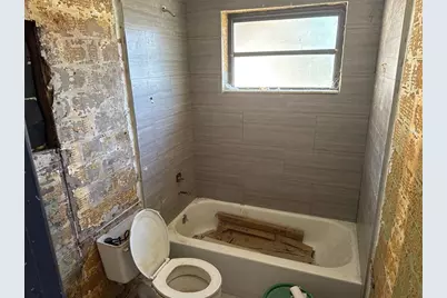 1390 SW 49th Ter, Fort Lauderdale, FL 33317 - Photo 9