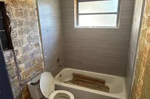 1390 SW 49th Terrace, Fort Lauderdale, FL 33317 - Photo 9