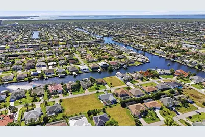 1912 SW 48th Ln, Cape Coral, FL 33914 - Photo 9