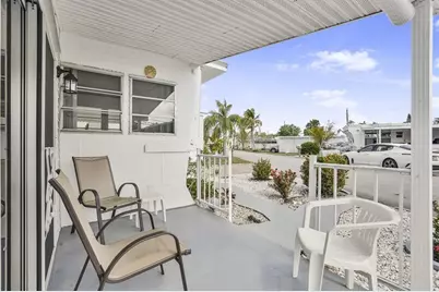 8573 SW 16th St, Davie, FL 33324 - Photo 11