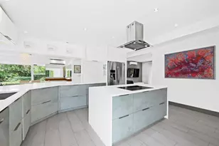 2711 Mayan Dr, Fort Lauderdale, FL 33316 - Photo 9