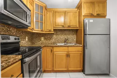 9081  Sunrise Lakes Blvd, Unit #214, Sunrise, FL 33322 - Photo 3