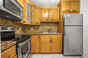 9081 Sunrise Lakes Blvd, Sunrise, FL 33322 - Photo 3