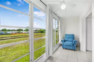 9081 Sunrise Lakes Blvd, Sunrise, FL 33322 - Photo 9