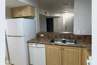 529 E Sheridan, Unit #108, Dania Beach, FL 33004 - Photo 5