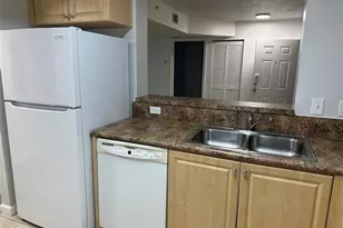 529 E Sheridan Unit, Dania Beach, FL 33004 - Photo 3