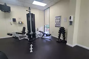 20100 W Country Club Dr, Aventura, FL 33180 - Photo 29