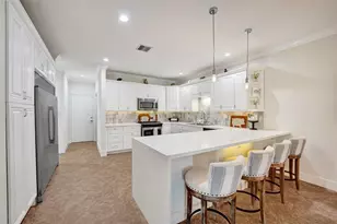 1733 NE 38th St, Oakland Park, FL 33334 - Photo 13