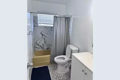 846 NW 8th St, Hallandale Beach, FL 33009 - Photo 9