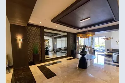 20505 E Country Club Dr, Unit #Ph33, Miami, FL 33180 - Photo 3