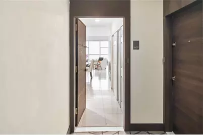 20505 E Country Club Dr, Unit #Ph33, Miami, FL 33180 - Photo 5