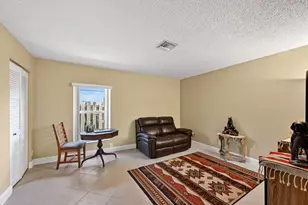 12541 SW 10th Ct, Davie, FL 33325 - Photo 9