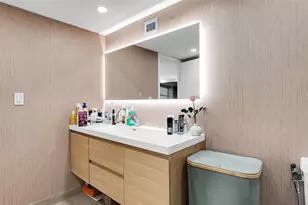 600 Parkview Dr, Hallandale Beach, FL 33009 - Photo 29