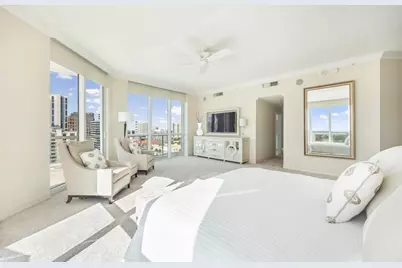 111 SE 8th Ave, Unit #Ph-1701, Fort Lauderdale, FL 33301 - Photo 13