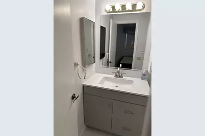 621 NW 105th Way, Pembroke Pines, FL 33026 - Photo 11