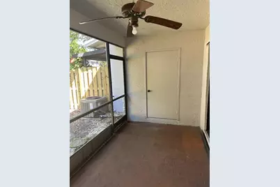 621 NW 105th Way, Pembroke Pines, FL 33026 - Photo 19