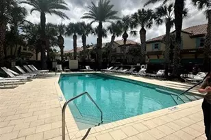 2911 Cascada Isle Way, Hollywood, FL 33024 - Photo 5