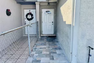 21440 NW 40th Cir Ct, Miami Gardens, FL 33055 - Photo 3