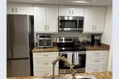 4431 NE 28th Avenue, Pompano Beach, FL 33064 - Photo 15