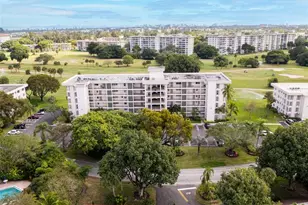 2850 N Palm Aire Dr, Pompano Beach, FL 33069 - Photo 3